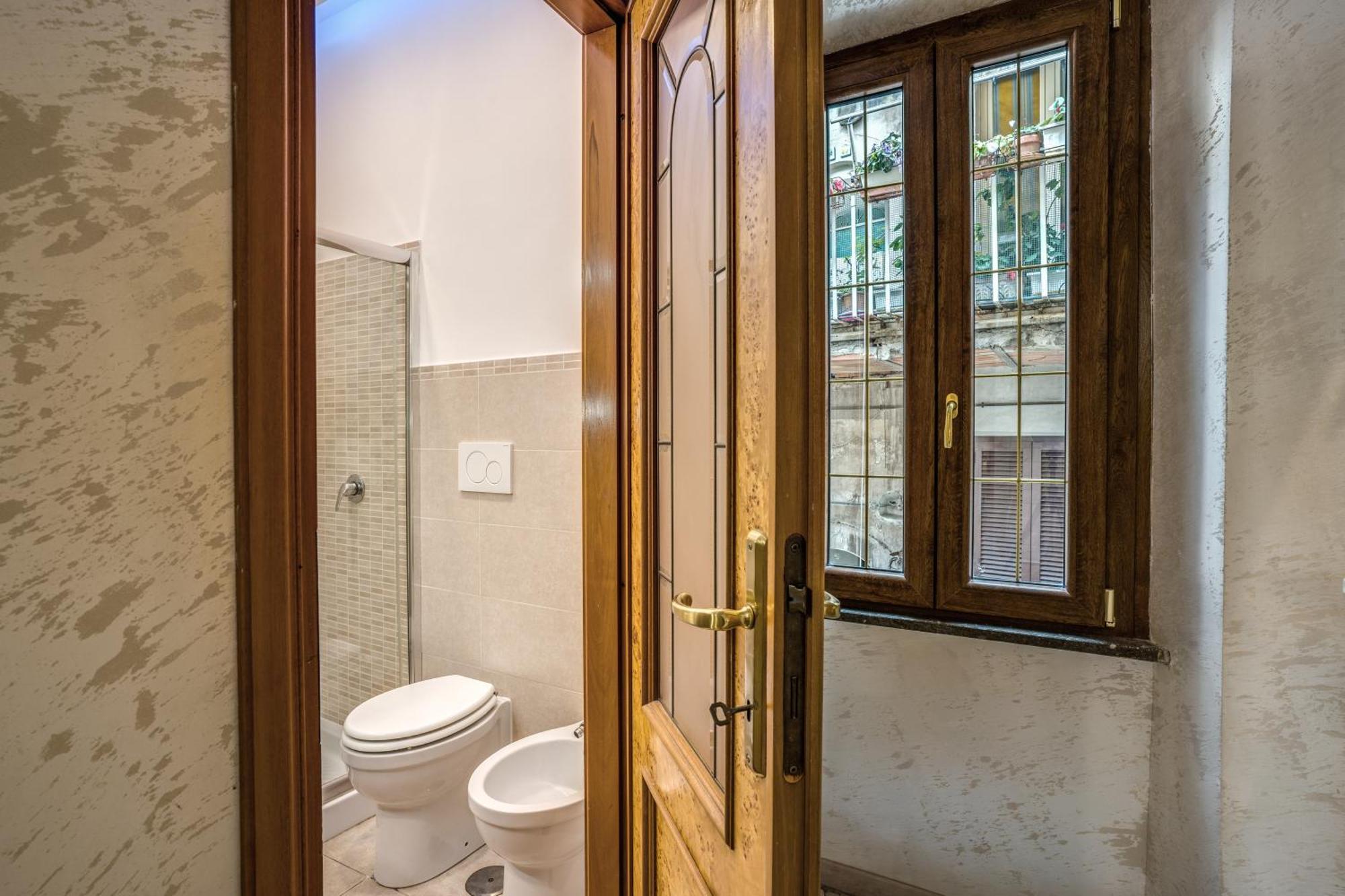 Fontana Di Trevi Charming Apartment Rome Exterior photo